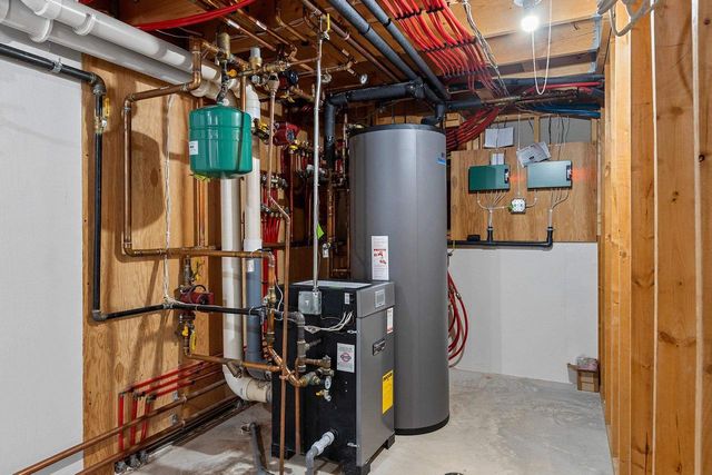 2315 SILVERIDGE DRIVE, Manitowoc, WI 54220