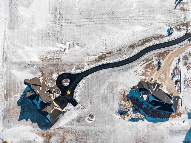 2315 SILVERIDGE DRIVE, Manitowoc, WI 54220