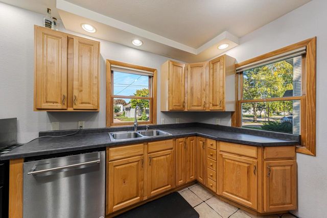 1015 W HAWES STREET, Appleton, WI 54914