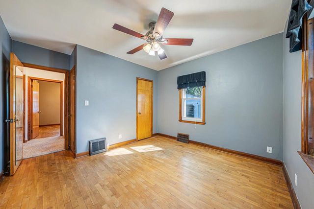 1015 W HAWES STREET, Appleton, WI 54914