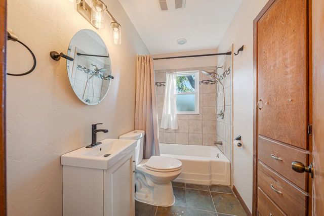 1015 W HAWES STREET, Appleton, WI 54914