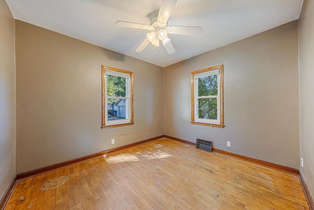 1015 W HAWES STREET, Appleton, WI 54914