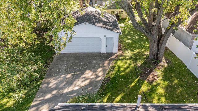 1015 W HAWES STREET, Appleton, WI 54914
