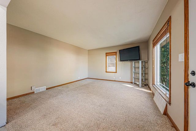 1015 W HAWES STREET, Appleton, WI 54914