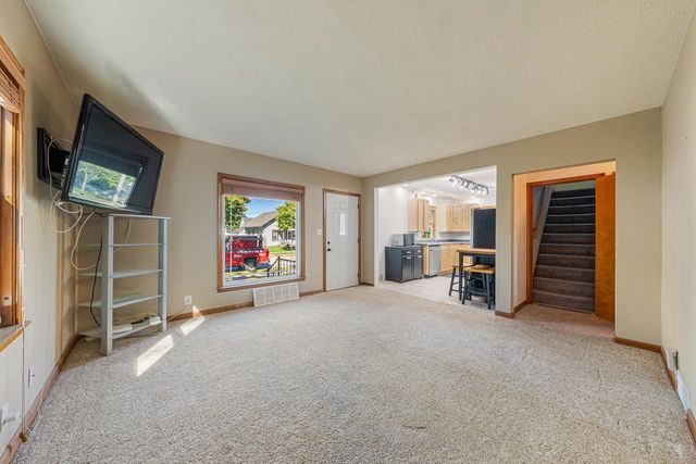 1015 W HAWES STREET, Appleton, WI 54914