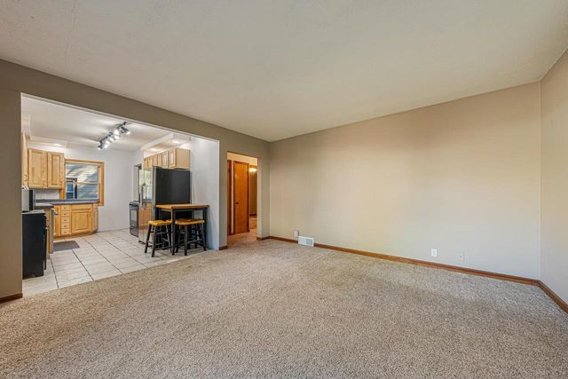1015 W HAWES STREET, Appleton, WI 54914