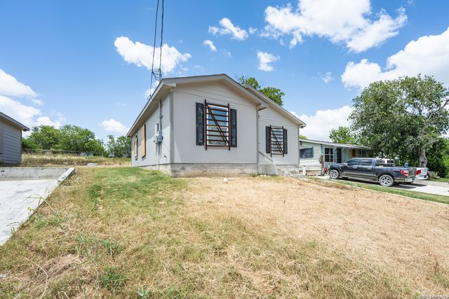1011 YUCCA ST, San Antonio, TX 78220