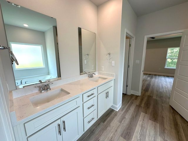 19 Wabash Way, Sumrall, MS 39482