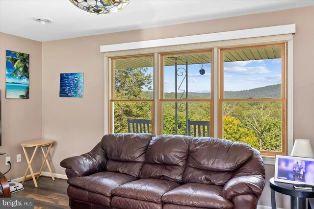 436 CASTLETON VIEW RD, Castleton, VA 22716