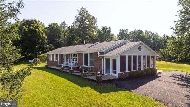 436 CASTLETON VIEW RD, Castleton, VA 22716