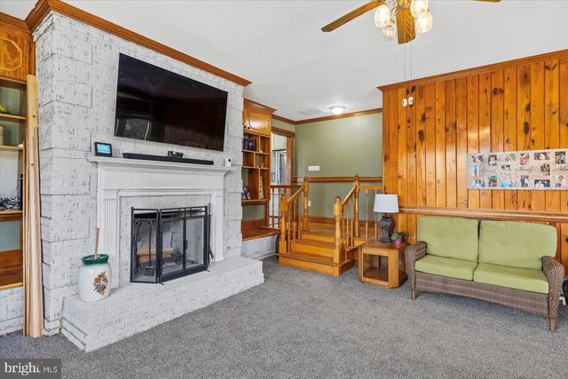 436 CASTLETON VIEW RD, Castleton, VA 22716