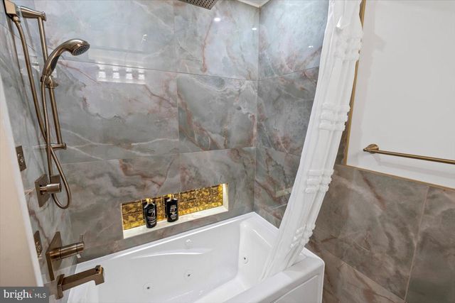 436 CASTLETON VIEW RD, Castleton, VA 22716