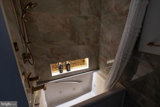 436 CASTLETON VIEW RD, Castleton, VA 22716