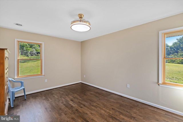 436 CASTLETON VIEW RD, Castleton, VA 22716