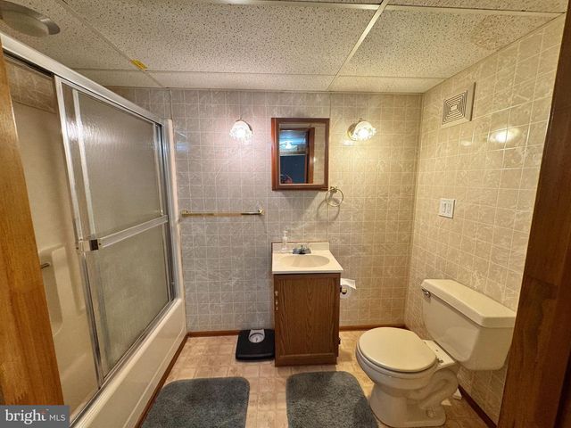 436 CASTLETON VIEW RD, Castleton, VA 22716