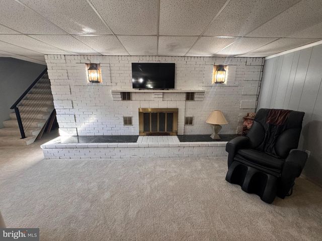 436 CASTLETON VIEW RD, Castleton, VA 22716