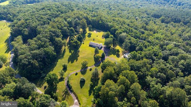 436 CASTLETON VIEW RD, Castleton, VA 22716