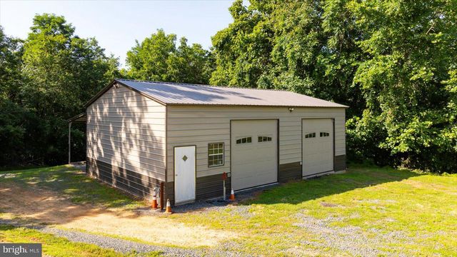 436 CASTLETON VIEW RD, Castleton, VA 22716