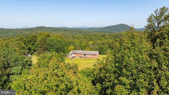 436 CASTLETON VIEW RD, Castleton, VA 22716