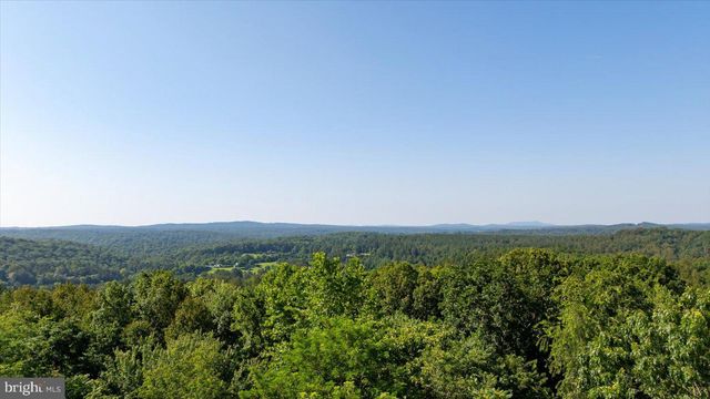 436 CASTLETON VIEW RD, Castleton, VA 22716