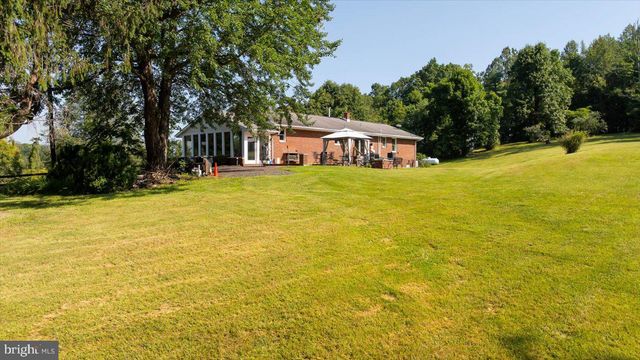 436 CASTLETON VIEW RD, Castleton, VA 22716