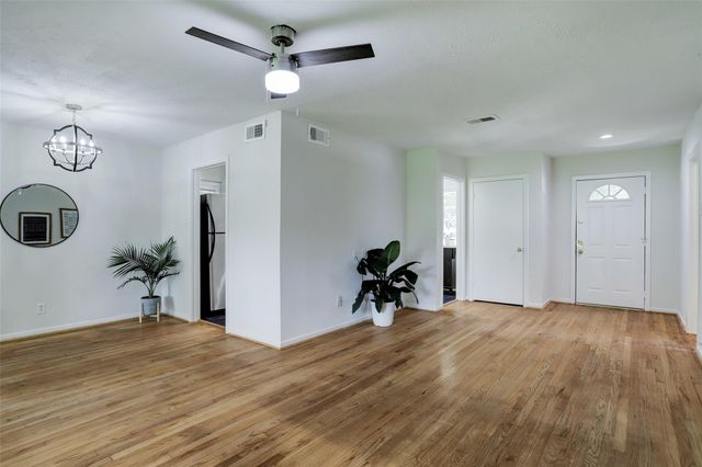 4125 Woodfox Street, Houston, TX 77025
