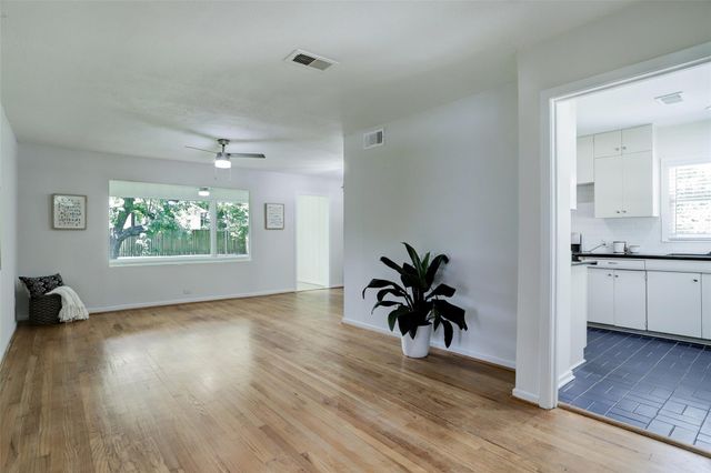 4125 Woodfox Street, Houston, TX 77025