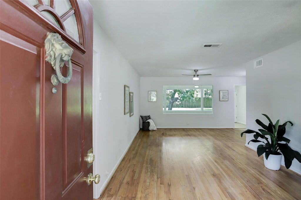 4125 Woodfox Street, Houston, TX 77025