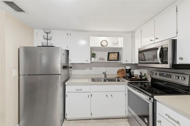 1980 TAHITIAN PLACE 31, Dunedin, FL 34698