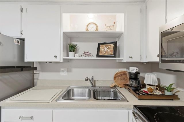 1980 TAHITIAN PLACE 31, Dunedin, FL 34698