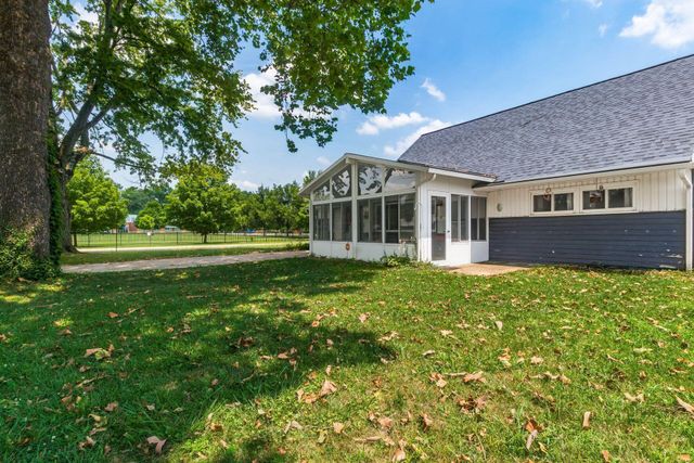 470 Virginia Circle W, Whitehall, OH 43213