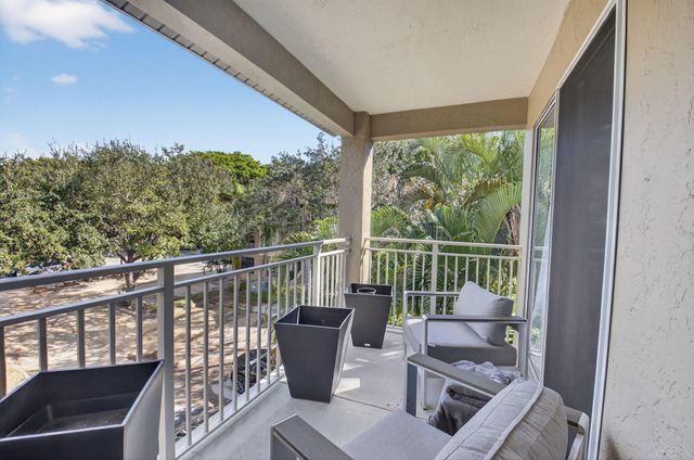 1745 Palm Cove Boulevard 3-306, Delray Beach, FL 33445