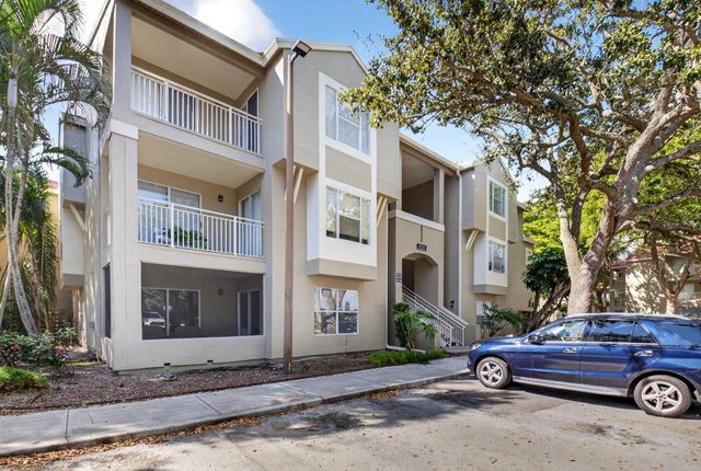 1745 Palm Cove Boulevard 3-306, Delray Beach, FL 33445