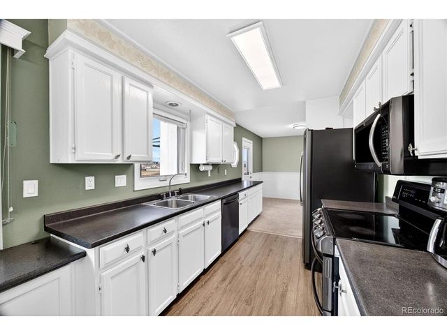 1013 Sable Blvd, Aurora, CO 80011