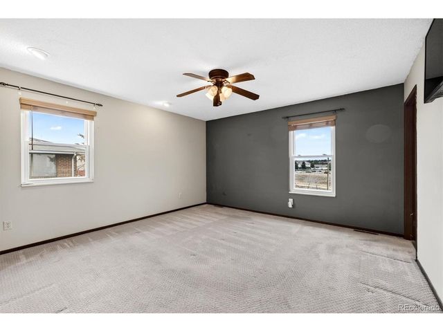 1013 Sable Blvd, Aurora, CO 80011