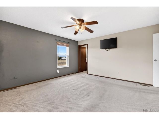 1013 Sable Blvd, Aurora, CO 80011