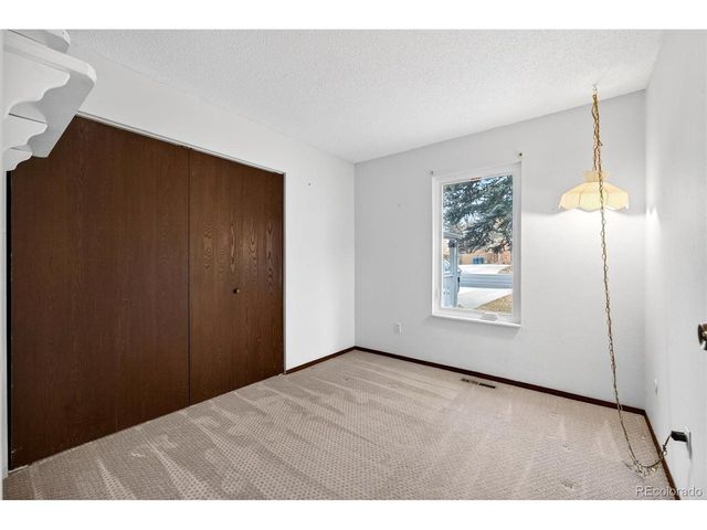 1013 Sable Blvd, Aurora, CO 80011