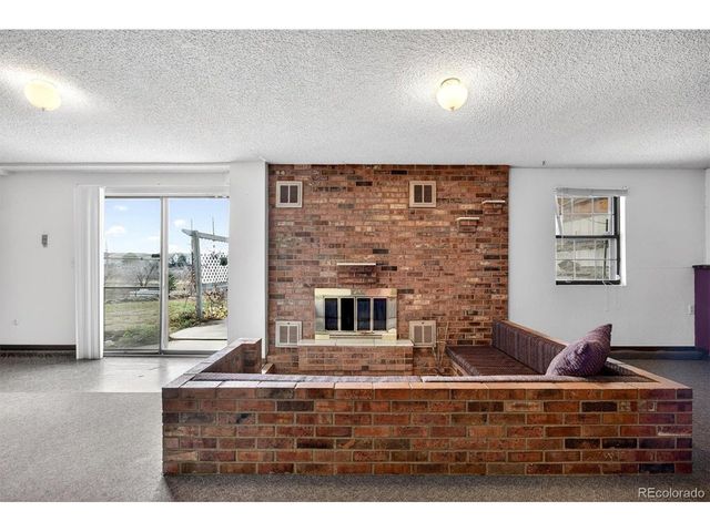 1013 Sable Blvd, Aurora, CO 80011