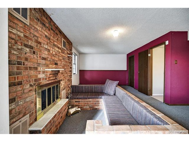 1013 Sable Blvd, Aurora, CO 80011