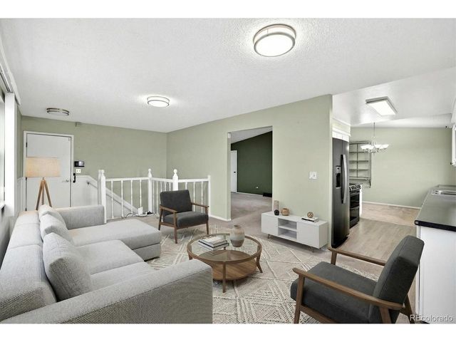 1013 Sable Blvd, Aurora, CO 80011