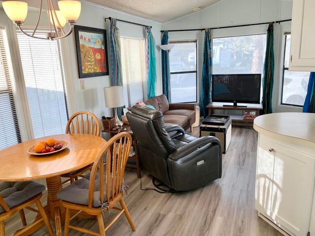 74711 Dillon Rd Spc 962, Desert Hot Springs, CA 92241