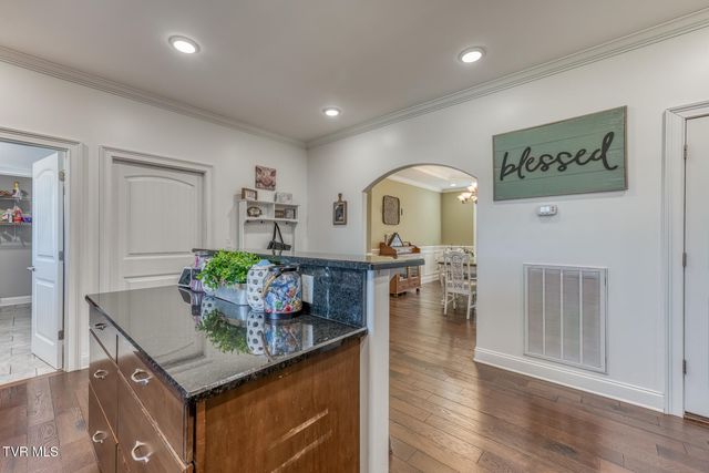 228 Country Meadows Circle, Bristol, TN 37620