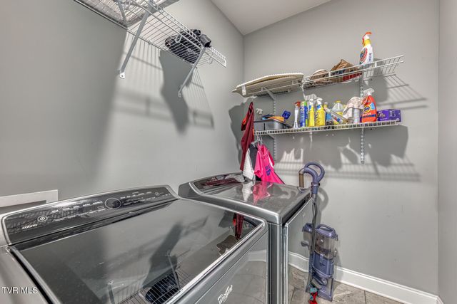 228 Country Meadows Circle, Bristol, TN 37620