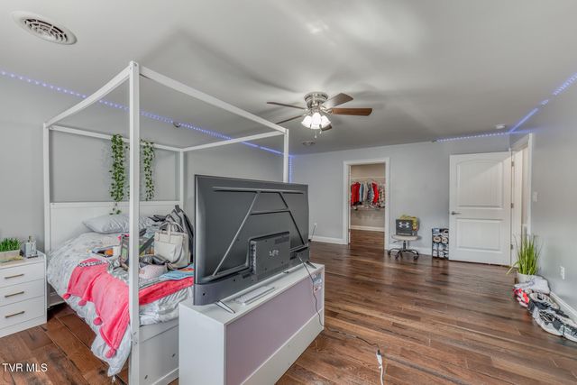 228 Country Meadows Circle, Bristol, TN 37620