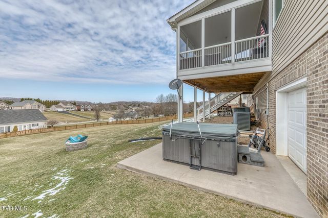 228 Country Meadows Circle, Bristol, TN 37620
