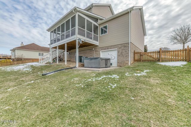 228 Country Meadows Circle, Bristol, TN 37620