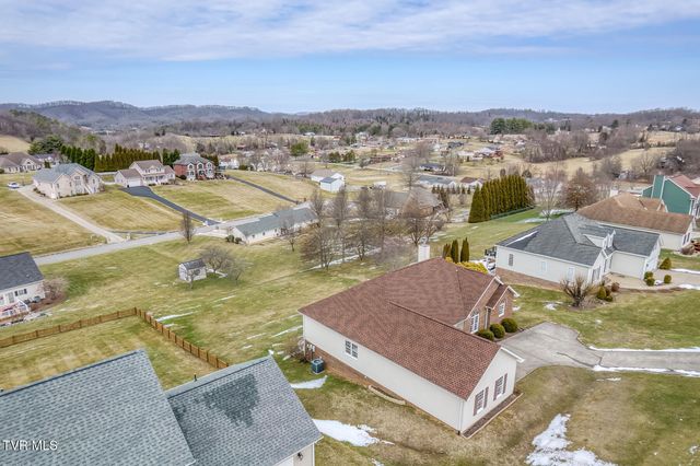 228 Country Meadows Circle, Bristol, TN 37620