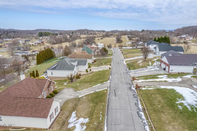 228 Country Meadows Circle, Bristol, TN 37620