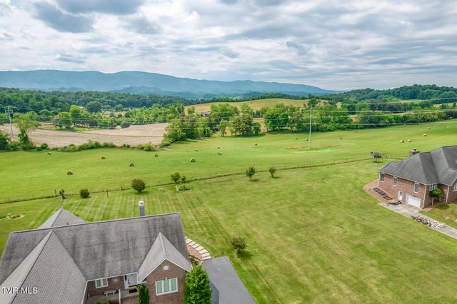 228 Country Meadows Circle, Bristol, TN 37620