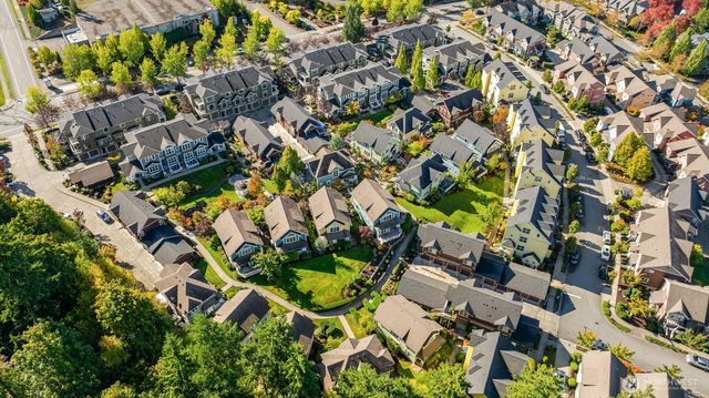 1912 NE Kincaid Walk, Issaquah, WA 98029